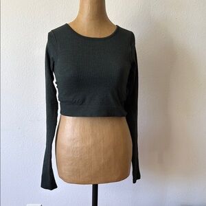 Lululemon sz 6 Women's Long Sleeve Ribbed Top - Dark Green crop top great cond